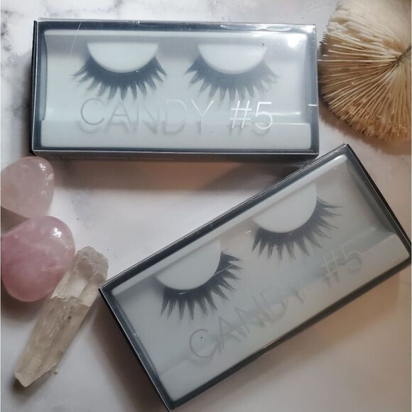 Huda Lashes in Candy No 5 False Strip Lashes - Picture 5 of 8